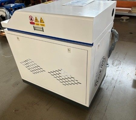ホーム 2000w 3000w パルスファイバーレーザー洗浄機 鉄面の表面を磨くために Au3tech制御システム