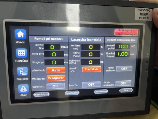 スウィングガン ハンドヘルドファイバーレーザー溶接機 1000w 1500w 2000w 3in1 切断 清掃 溶接速度 エリア 0-120mm/s