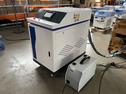 機械修理工房 1kw 1.5kw 2kw メタルレター模具 溶接 手持ちの光ファイバーレーザー溶接 1064nm波長の溶接機