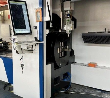 高精度6020チューブファイバーレーザー切断機 N2制御バルブ SMC-日本と3軸の配置でGONXING
