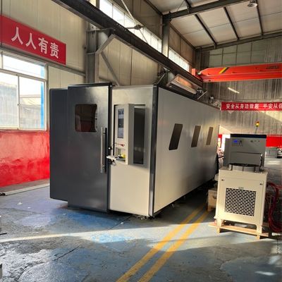 YYC-台湾ギアラック 水冷却 CNCファイバーレーザーカット機 3015 1000w 3kw 6kw ステンレス鋼のレーザーカット