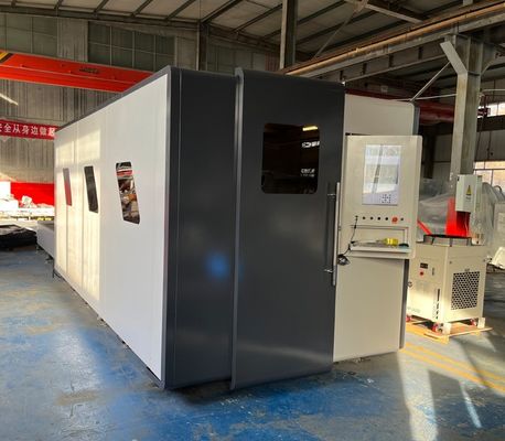 YYC-台湾ギアラック 水冷却 CNCファイバーレーザーカット機 3015 1000w 3kw 6kw ステンレス鋼のレーザーカット